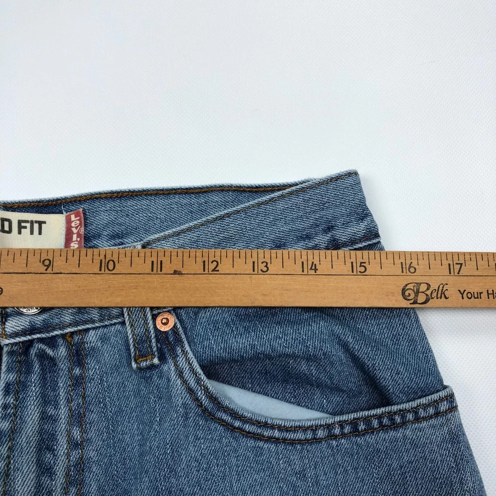 Vintage Levis 550 Relaxed Jeans Mens Fits 30x30 Medium Wash Blue Denim Y2K